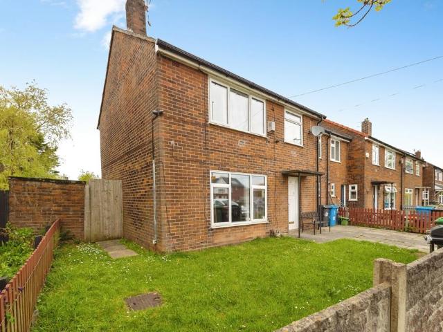 House for sale in Hathershaw, Pendock