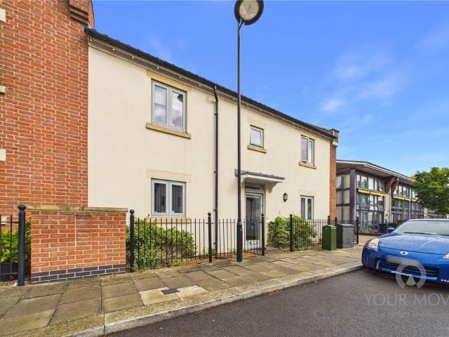 House for sale in Upton