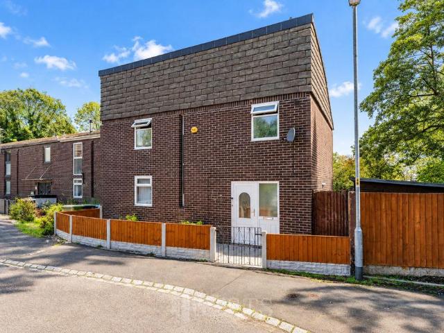 House for sale in The Brow, Halton