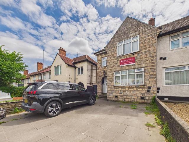 House for sale in Dollis Hill, Greater London