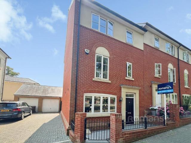 House for sale in Gun Hill Park, Aldershot