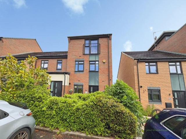 House for sale in Joiner's Square, Hanley