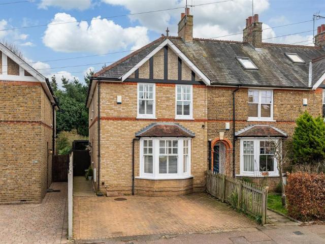 House for sale in Hertford, Colliers End