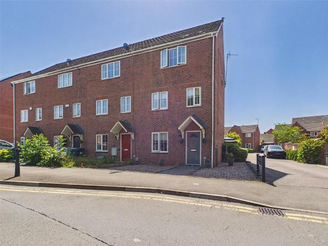 House for sale in Gloucester, Gloucestershire