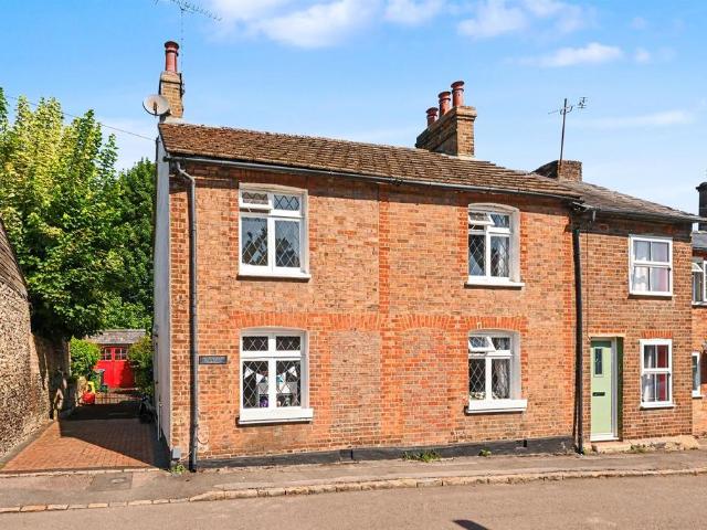 House for sale in Pouchen End, Hertfordshire
