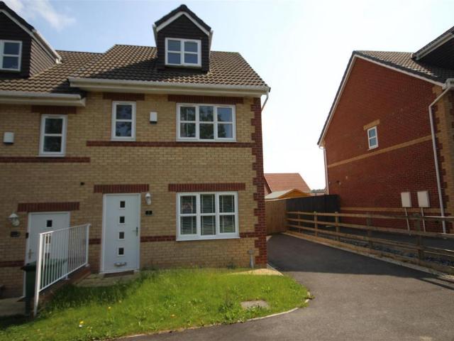 House for sale in South Kirkby, South Kirkby