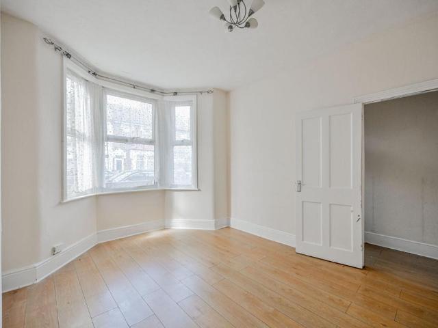 House for sale in Plashet, Greater London