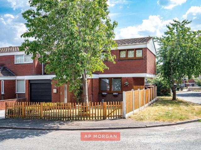 House for sale in Redditch, Worcestershire