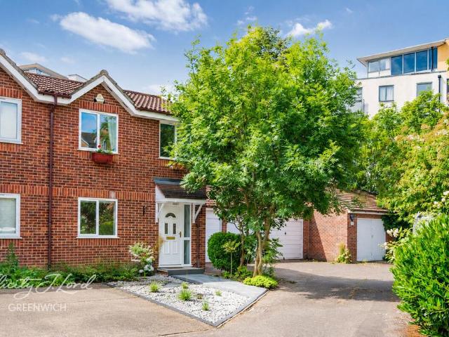 House for sale in Deals Gateway, Greater London