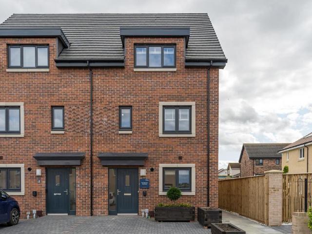 House for sale in Winchburgh