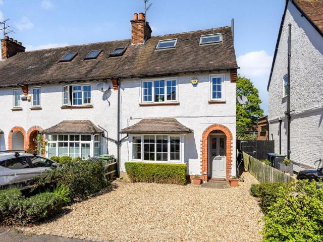 House for sale in Beaconsfield, Knotty Green