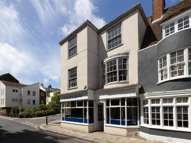 House for sale in Old Town, Guestling Green