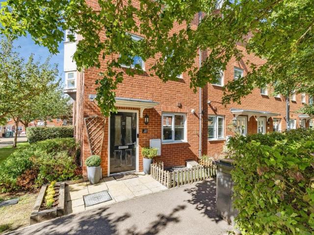 House for sale in Kingswood, Watford