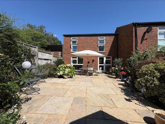House for sale in Roebuck, Shephall