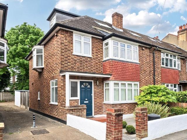 House for sale in Balham, Greater London