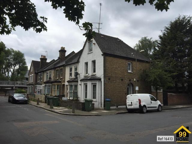 House for sale in Royal Borough of Greenwich, Greater London