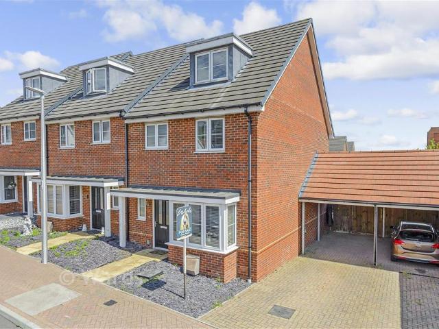 House for sale in Wayfield, Chatham