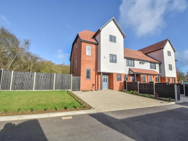House for sale in Duton Hill, Essex