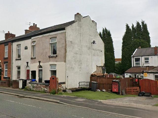 House for sale in Guide Bridge, Greenheys