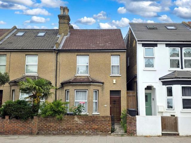 House for sale in Greater London