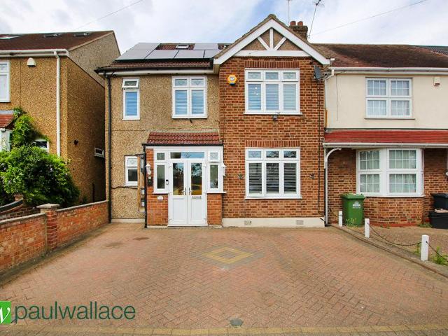 House for sale in Broxbourne, Hertfordshire