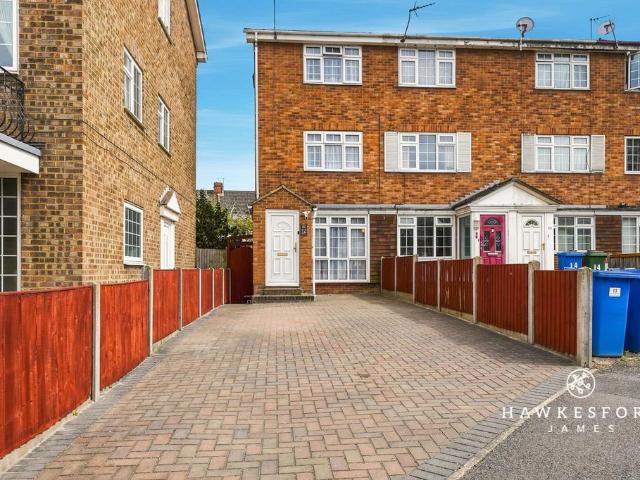 House for sale in Grove Park, Oad Street