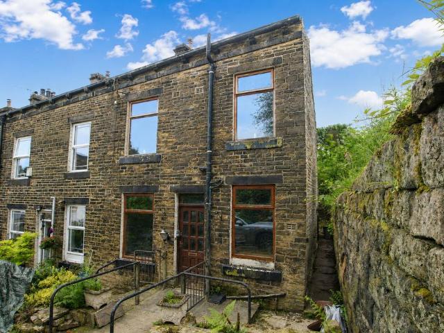 House for sale in Walsden, West Yorkshire