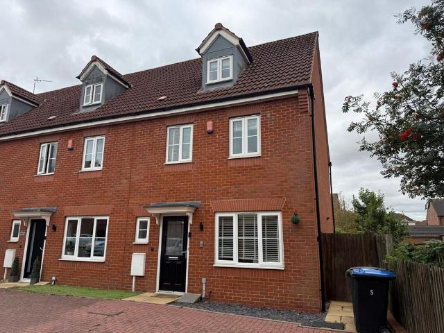 House for sale in Stanford On Avon, Leicestershire