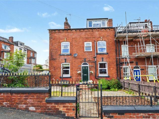 House for sale in Holbeck, Beeston Hill