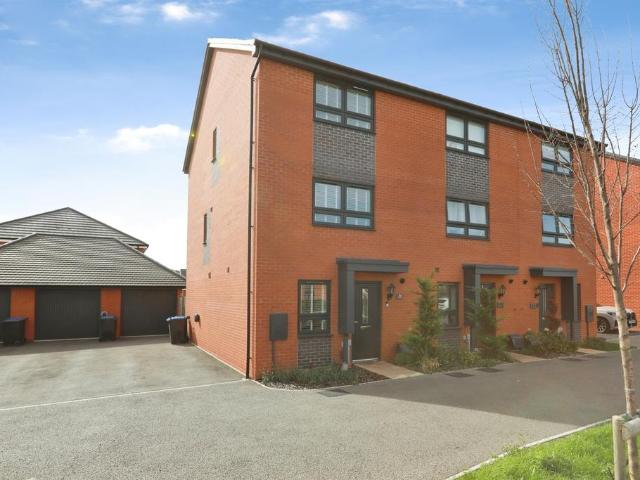 House for sale in Aston Grange, Stratford-on-Avon
