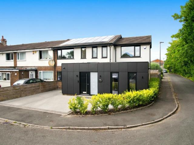 House for sale in Georgia, Greater Manchester