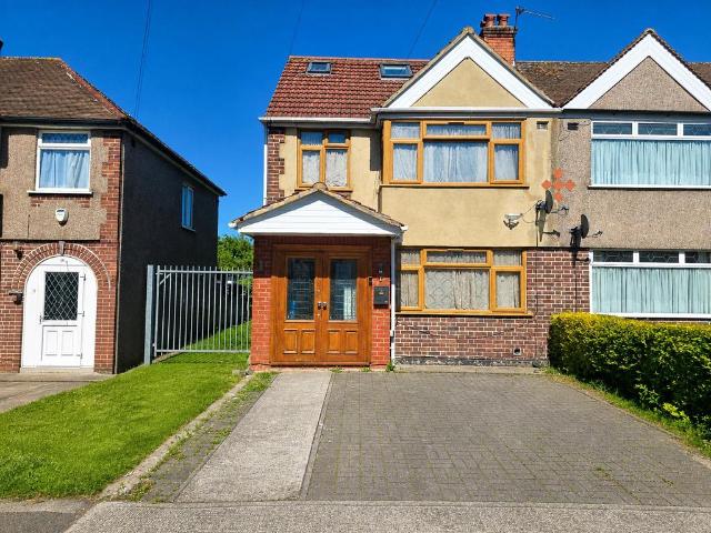 House for sale in Yeading, Greater London