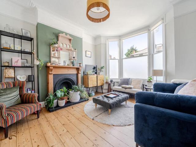 House for sale in London Borough of Lewisham, Brockley
