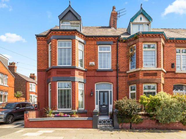 House for sale in Calderstones