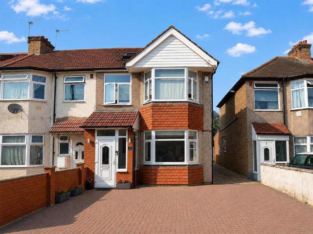 House for sale in London Borough of Hounslow, Greater London