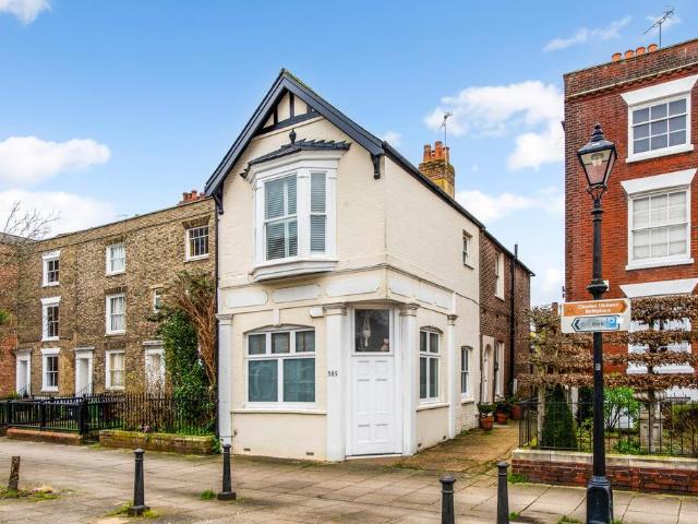 House for sale in Stamshaw, City Of Portsmouth
