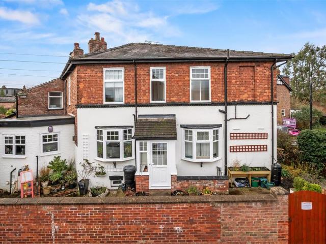 House for sale in Altrincham, Trafford