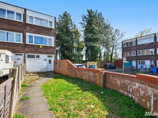 House for sale in Halton