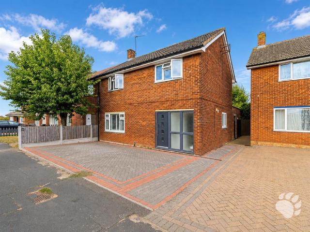 House for sale in Vange, Essex
