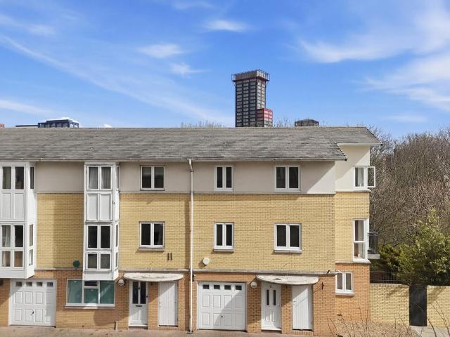 House for sale in Virginia Quay, Blackwall