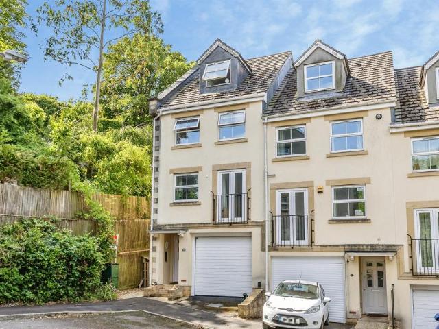 House for sale in Feckenham, City Of Bristol
