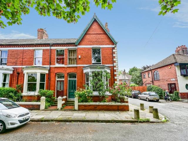 House for sale in Calderstones
