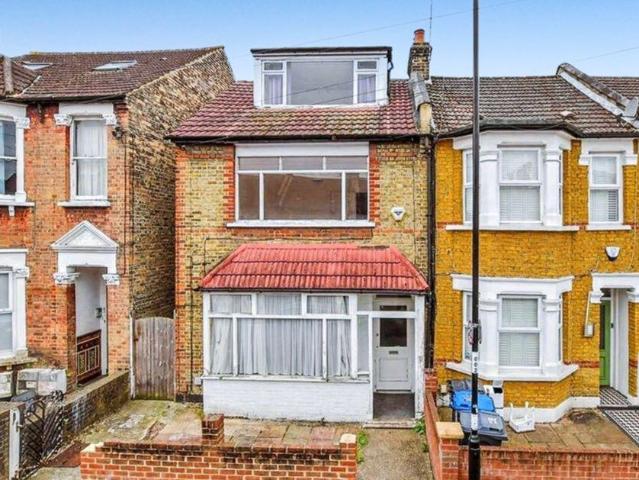 House for sale in London Borough of Croydon, Thornton Heath