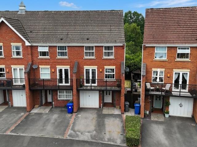 House for sale in Newstead, Longton