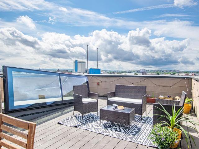 House for sale in Richmond Hill, West Yorkshire