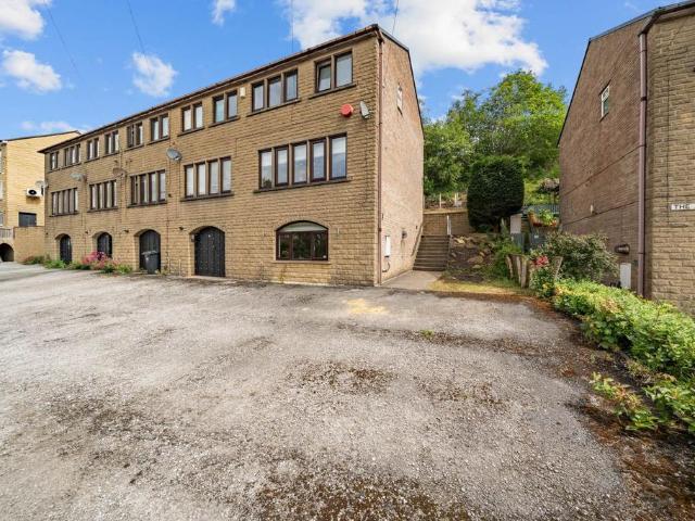 House for sale in Claremount, Halifax