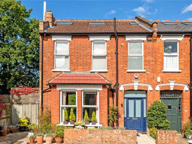 House for sale in Muswell Hill, Greater London