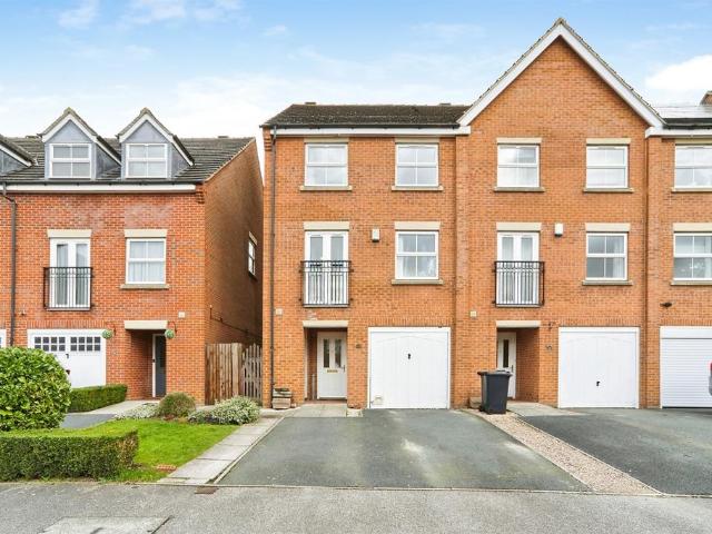 House for sale in Shaw Lane, Yeadon