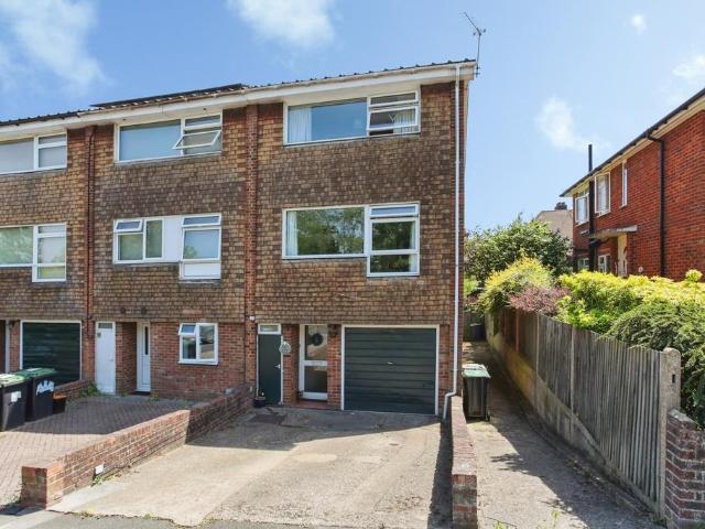 House for sale in Brook Street, Bourne Vale