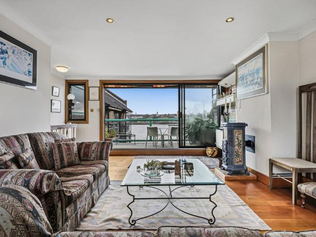 House for sale in Isle Of Dogs, Greater London